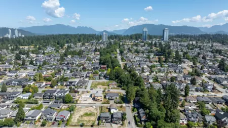 Primary Bedroom Photo of 975 Edgar Avenue, Coquitlam, BC