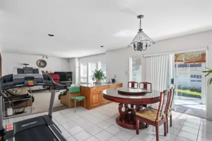 Kitchen Island Photo of 3662 W 49th Avenue, Vancouver, BC