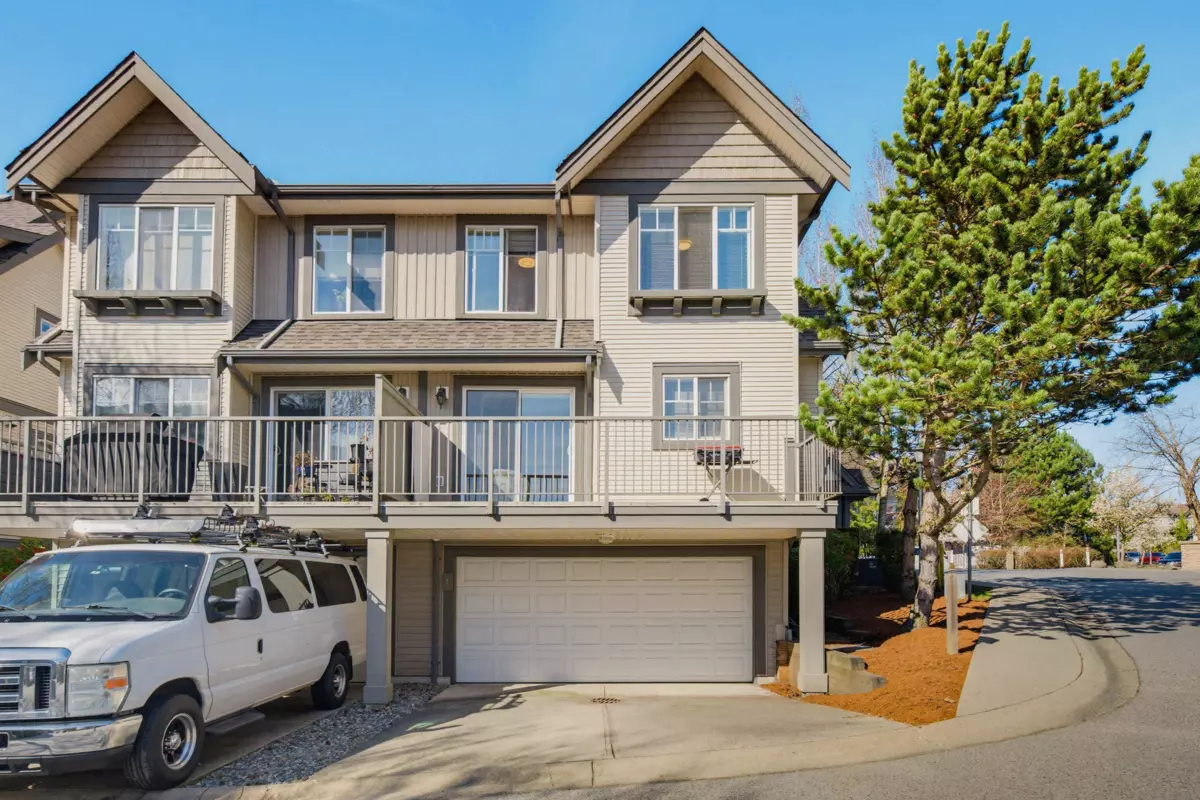 Family Room Photo of 1 20038 70 Avenue, Langley, BC
