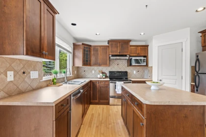 Basement Recreation Room Photo of 20613 66a Avenue, Langley, BC