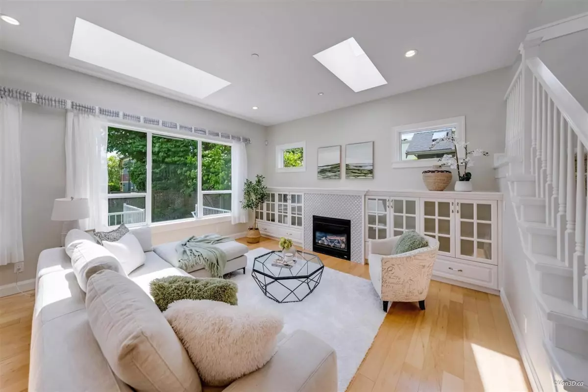 Family Room Photo of 226 Gifford Place, New Westminster, BC
