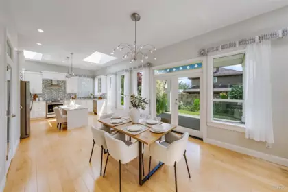 Breakfast Nook Photo of 226 Gifford Place, New Westminster, BC
