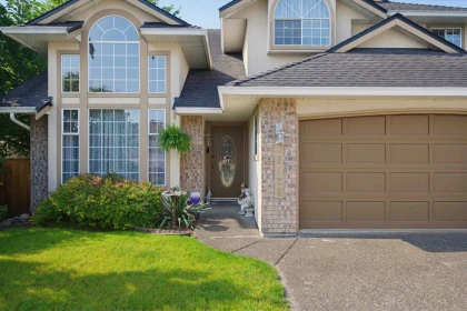 19128 63 Avenue, Surrey, BC, Surrey — Single Family Residence for sale