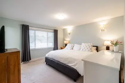 Basement Recreation Room Photo of 7020 195a Street, Surrey, BC