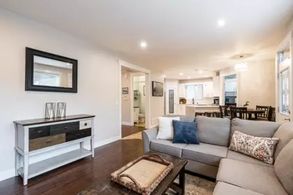 Kitchen Island Photo of 7020 195a Street, Surrey, BC