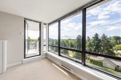 Guest Bathroom Photo of 902 6333 Katsura Street, Richmond, BC