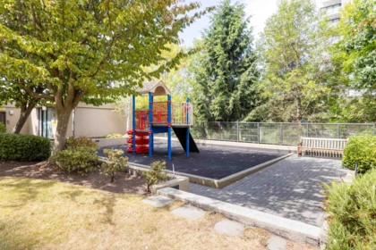 Swimming Pool Photo of 902 6333 Katsura Street, Richmond, BC