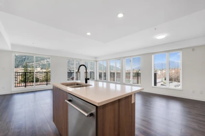 Kitchen Photo of 511 1365 Pemberton Avenue, Squamish, BC