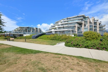 306 5665 Teredo Street, Sechelt, BC, Sechelt — Apartment/Condo for sale