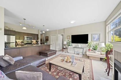 Breakfast Nook Photo of 211 2353 Marpole Avenue, Port Coquitlam, BC