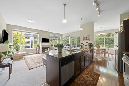 Kitchen Island Photo of 211 2353 Marpole Avenue, Port Coquitlam, BC