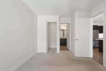 Primary Bathroom Photo of 605 500 Royal Avenue, New Westminster, BC