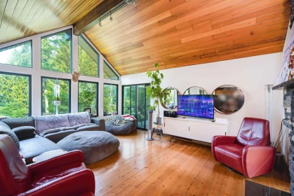 Breakfast Nook Photo of 14275 28 Avenue, Surrey, BC