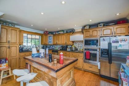 Kitchen Photo of 14275 28 Avenue, Surrey, BC