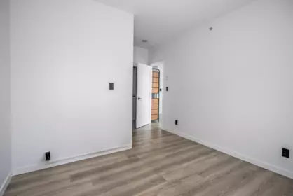 Entry Foyer Photo of 804 6133 Buswell Street, Richmond, BC
