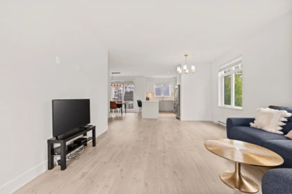 Entry Foyer Photo of 18 2070 Oak Meadows Drive, Surrey, BC