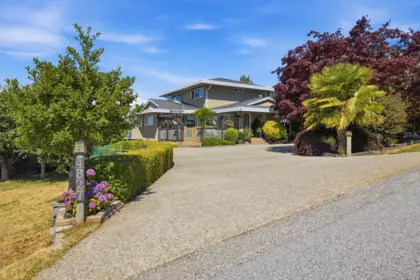 4827 Bluegrouse Drive, Sechelt, BC, Sechelt — Single Family Residence for sale