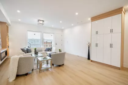 Breakfast Nook Photo of 16673 16 Avenue, Surrey, BC
