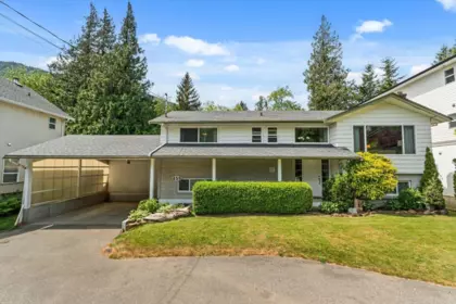 459 Naismith Avenue, Harrison Hot Springs, BC, Harrison Hot Springs — Single Family Residence for sale