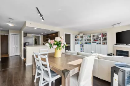 Breakfast Nook Photo of 902 295 Guildford Way, Port Moody, BC
