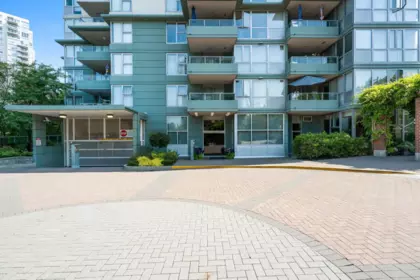 Front Yard Photo of 902 295 Guildford Way, Port Moody, BC