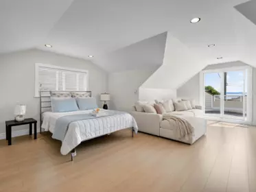 Basement Recreation Room Photo of 14763 Marine Drive, White Rock, BC