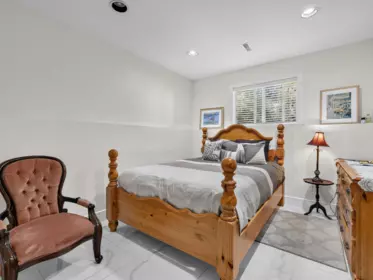Hot Tub / Spa Photo of 14763 Marine Drive, White Rock, BC