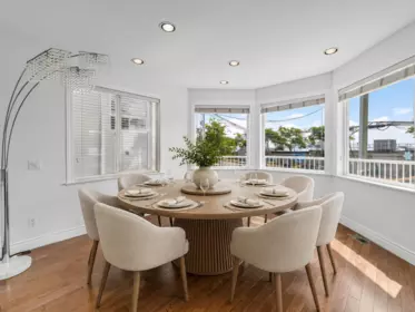 Kitchen Island Photo of 14763 Marine Drive, White Rock, BC