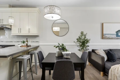 Kitchen Island Photo of 203 3488 Sefton Street, Port Coquitlam, BC