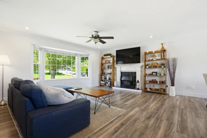 Kitchen Island Photo of 34246 Jasper Avenue, Mission, BC