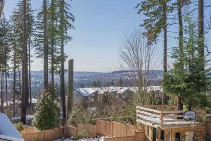 Garden / Landscaping Photo of 1408 Strawline Hill Street, Coquitlam, BC