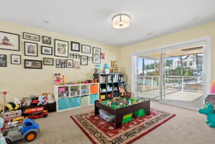 Mudroom Photo of 1408 Strawline Hill Street, Coquitlam, BC