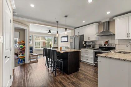 Kitchen Island Photo of 11 9750 Mcnaught Road, Chilliwack, BC