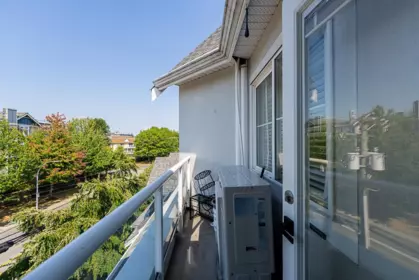 Front Yard Photo of 406 1630 154 Street, Surrey, BC