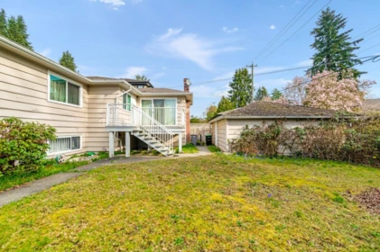 Kitchen Photo of 6872 Heather Street, Vancouver, BC