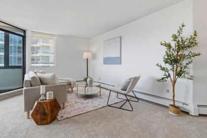 303 1480 Foster Street, White Rock, BC, White Rock — Apartment/Condo for sale