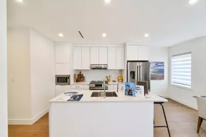 Kitchen Photo of SL6 9880 Granville Street, Richmond, BC