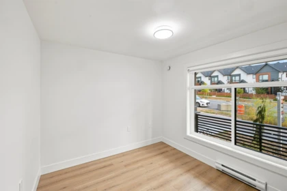 Living Room Photo of 16513 20 Avenue, Surrey, BC