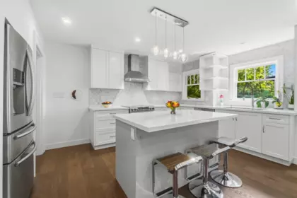 Kitchen Island Photo of 1188 Laurier Avenue, Vancouver, BC