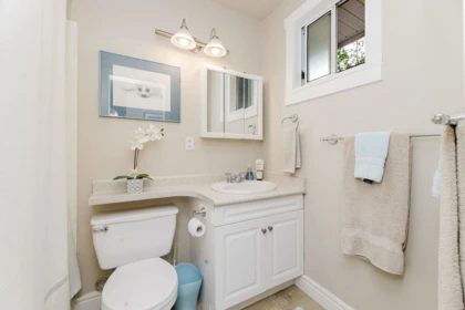 Laundry Room Photo of 405 Gavin Road, Keats Island, BC