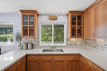 Kitchen Island Photo of 210 W Murphy Drive, Delta, BC