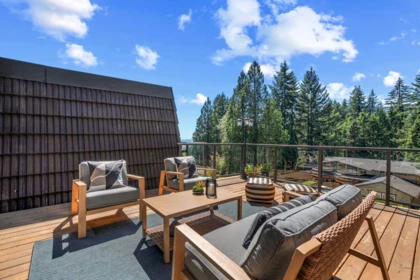 Garden / Landscaping Photo of 4066 Norwood Avenue, North Vancouver, BC