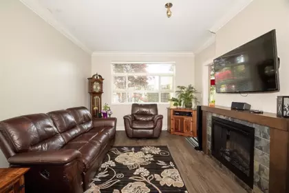 Kitchen Photo of 116 20861 83 Avenue, Langley, BC