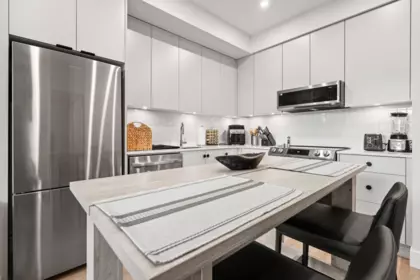 Breakfast Nook Photo of 102 45511 Campus Drive, Chilliwack, BC
