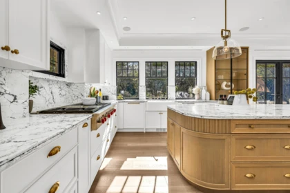 Kitchen Island Photo of 2050 SW Marine Drive, Vancouver, BC