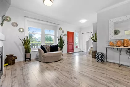 Dining Area Photo of 6686 192 Street, Surrey, BC