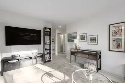 101 1737 Duchess Avenue, West Vancouver, BC, West Vancouver — Apartment/Condo for sale