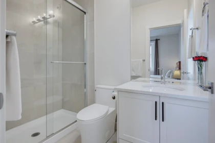 Powder Room Photo of 20044 73 Avenue, Langley, BC