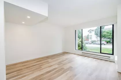 Breakfast Nook Photo of 3363 Sefton Street, Port Coquitlam, BC