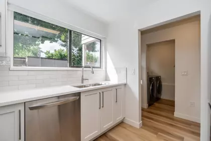 Kitchen Photo of 3363 Sefton Street, Port Coquitlam, BC